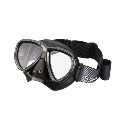 Intega Mask with Fabric Strap. A mask skirt that adapts to your face. Anti-slip grip and easy adjustment ensures a snug fit to the back of the head.